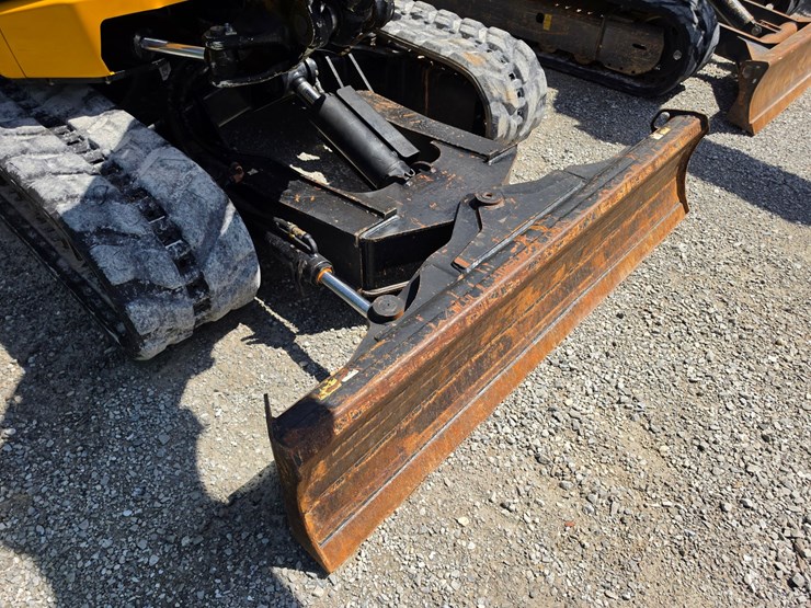 2022-jcb-50z-1-image-22