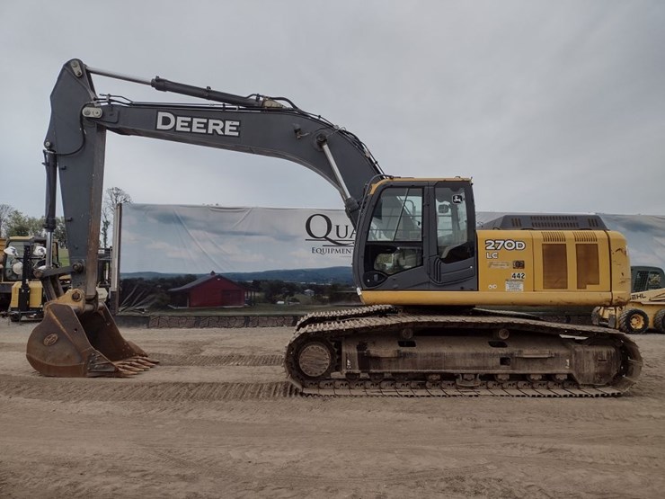 deere-270d-lc-image-1