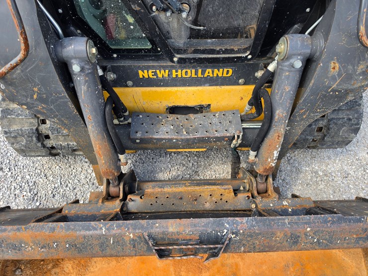 2016-new-holland-c232-image-5