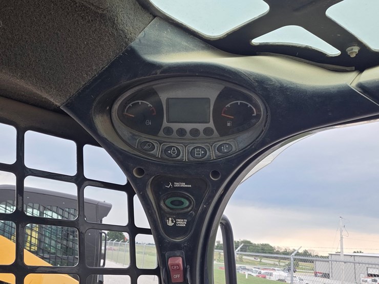 2022-bobcat-t550-image-22