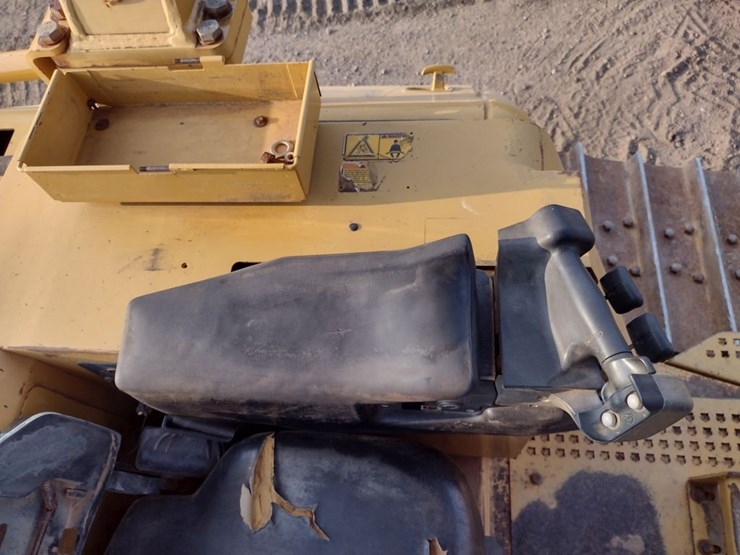 caterpillar-d5n-xl-image-9