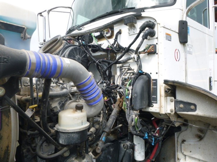 peterbilt-337-image-25