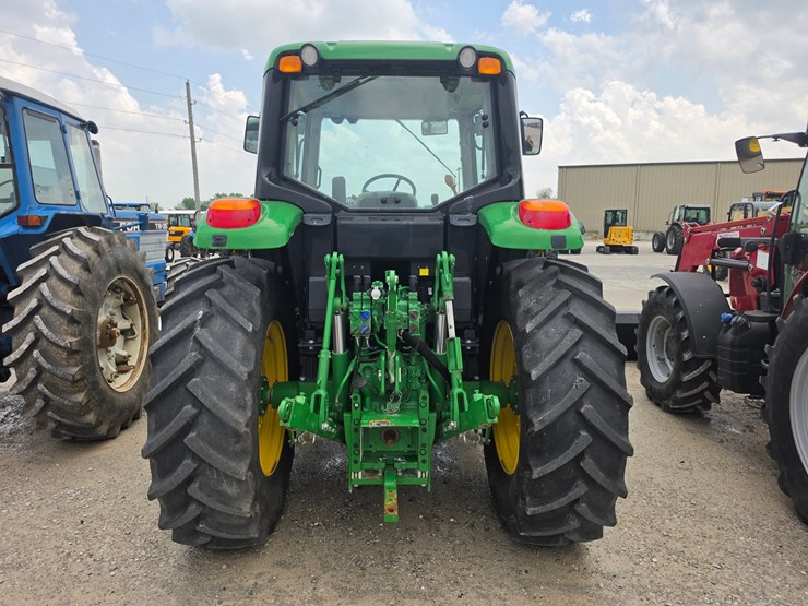 2019-john-deere-6130m-image-11