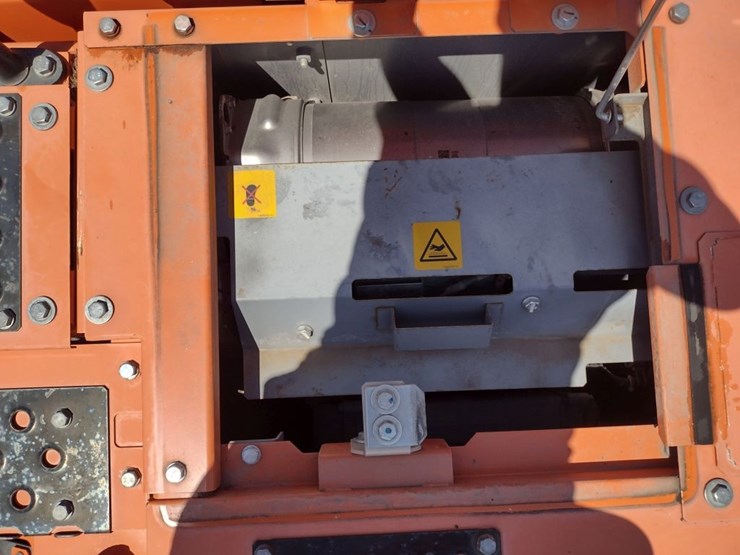 hitachi-zx245us-lc-6n-image-39