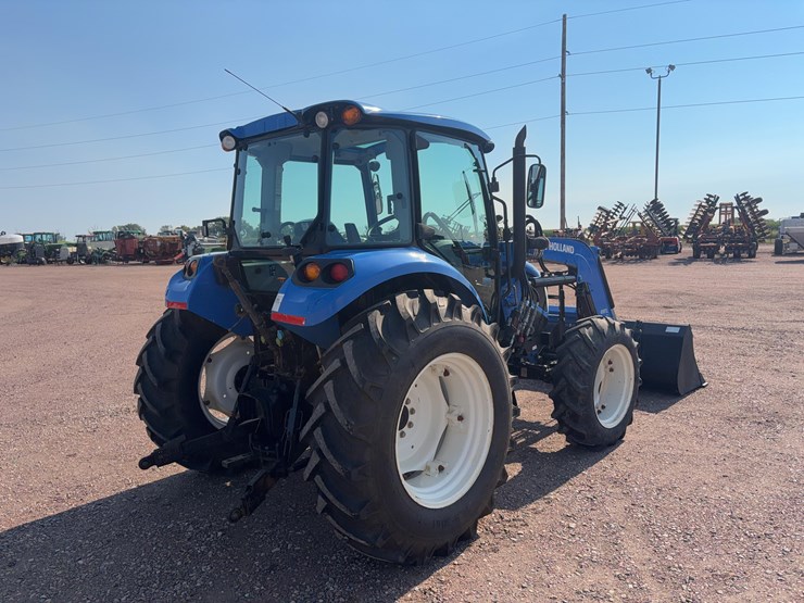 new-holland-t4.75-image-3