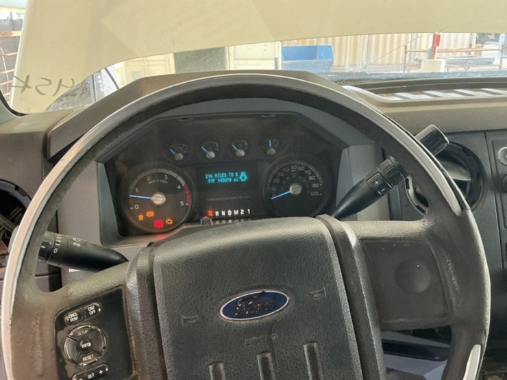 2012-ford-f550-image-21