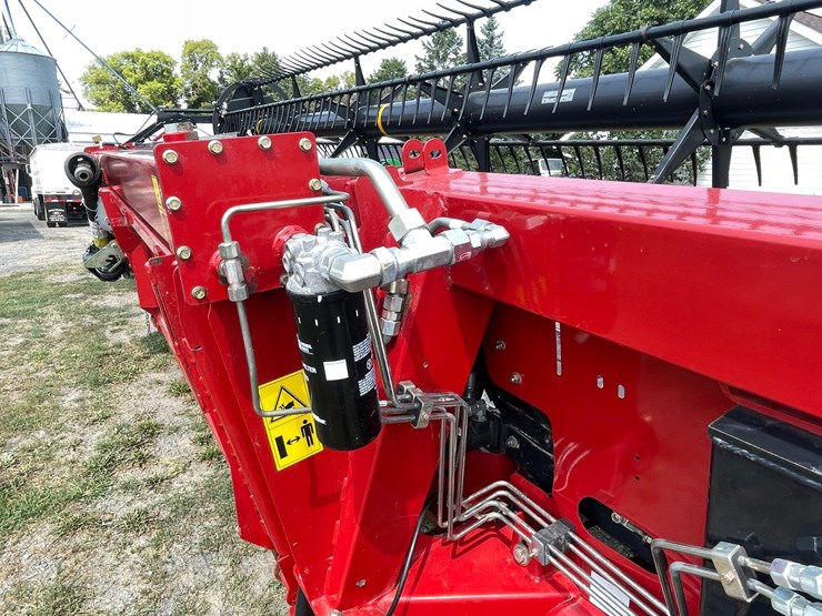 2018-case-ih-3162-image-32