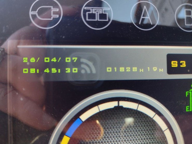 sany-sy135c-image-6