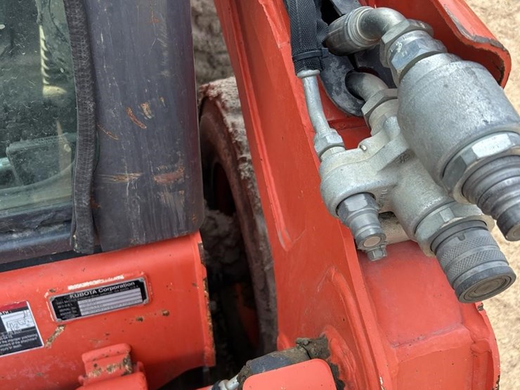 kubota-ssv75-image-14