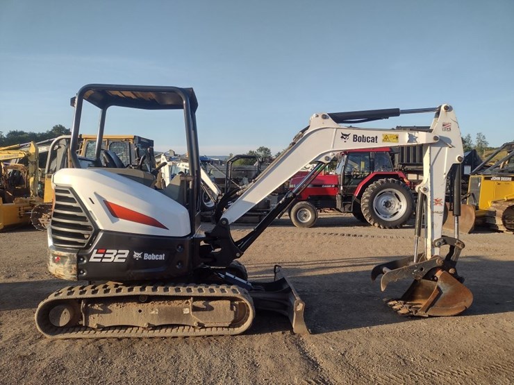 bobcat-e32i-image-3