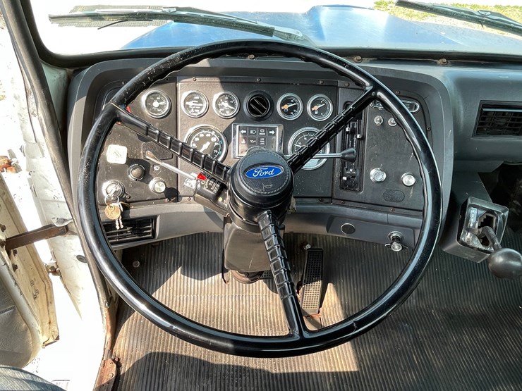1988-ford-l8000-image-58