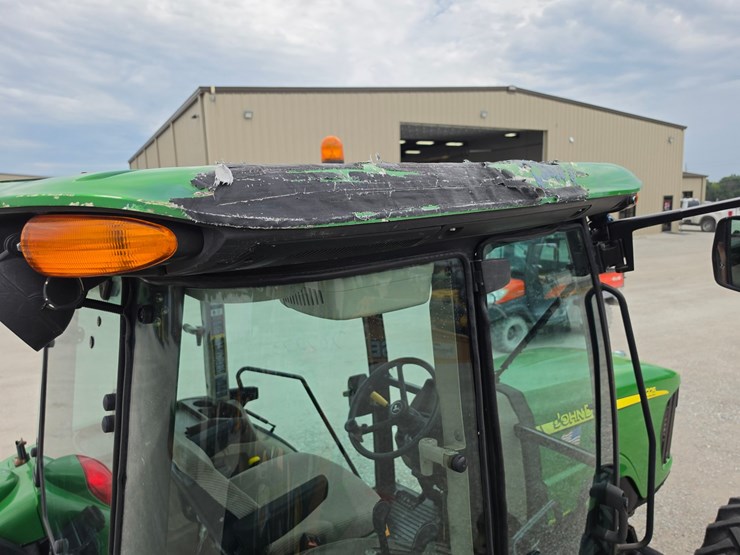 2008-john-deere-5225-image-18