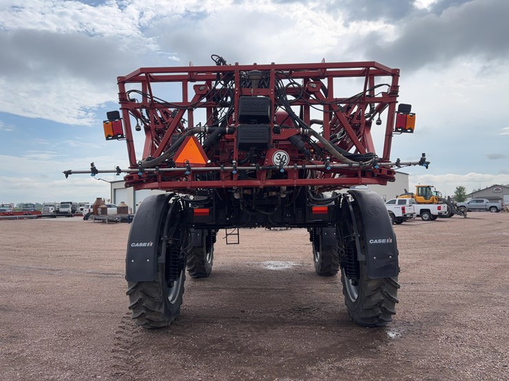 2009-case-ih-4420-self-propelled-sprayer-image-6