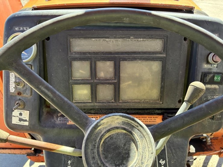 case-ih-4240-image-25