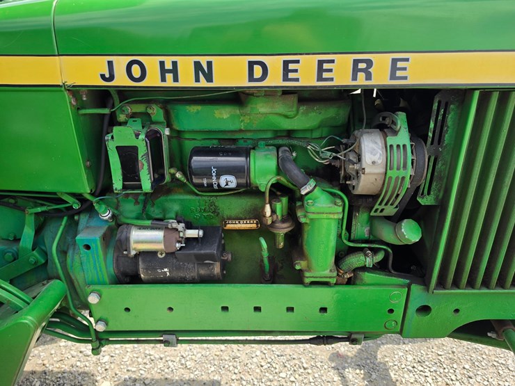 1976-john-deere-2640-image-17
