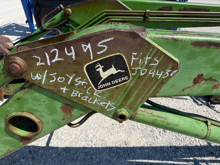 john-deere-158-image-10