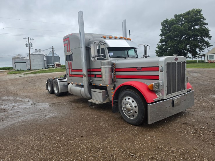2006-peterbilt-379-image-27