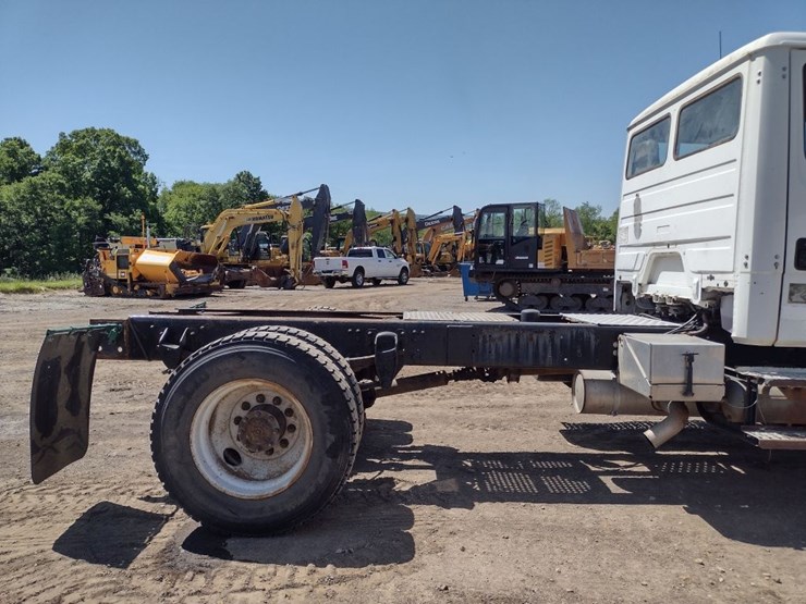 freightliner-fl80-image-22