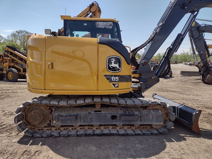 john-deere-85-image-34