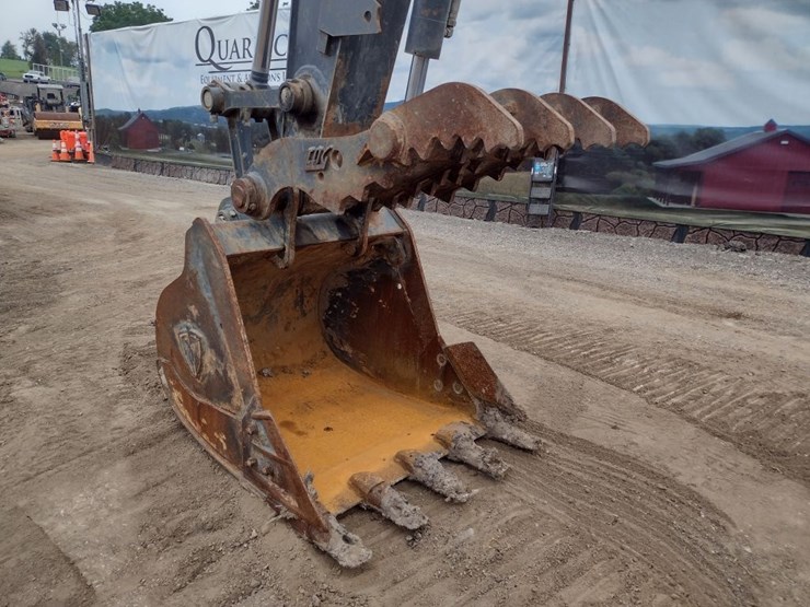 john-deere-24-image-21