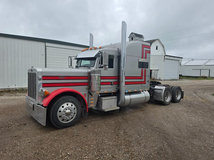 2006-peterbilt-379-image-2