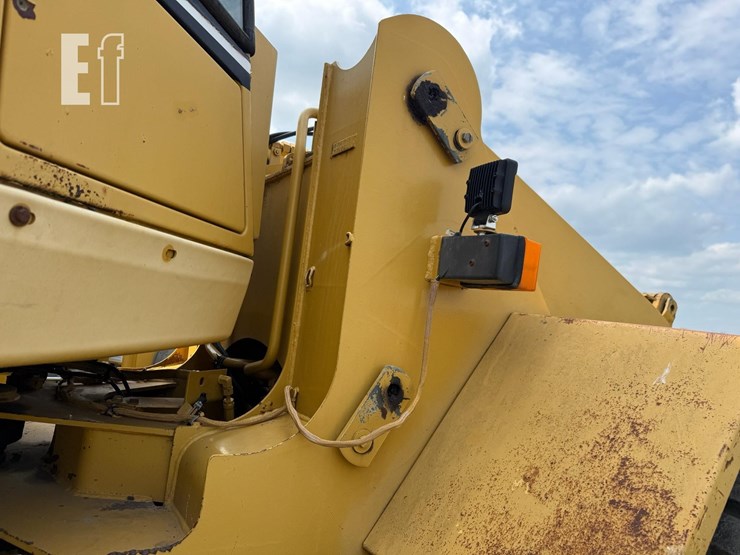 1997-caterpillar-928f-image-6