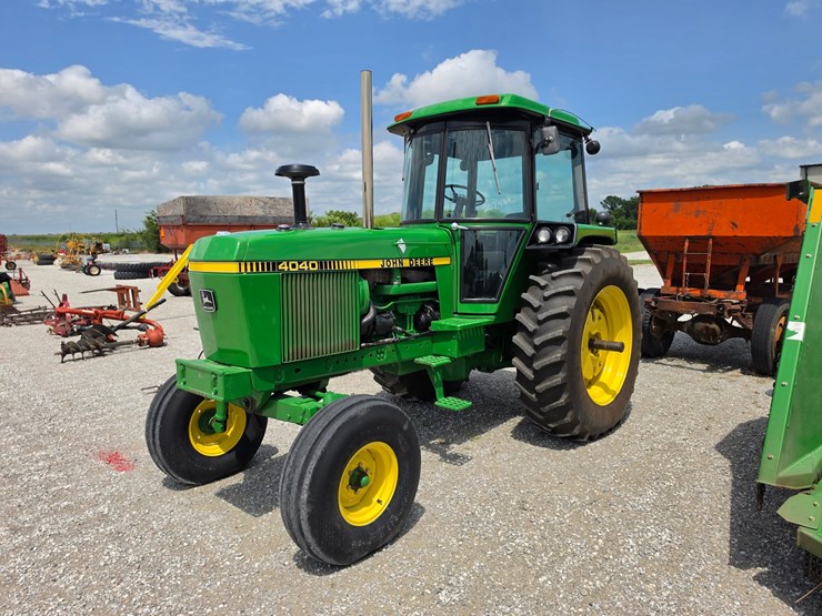 1981-john-deere-4040-image-1