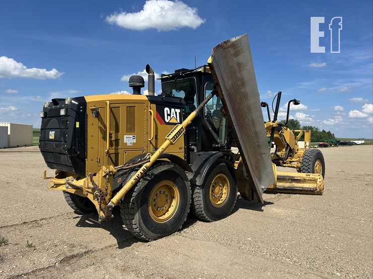 2011-caterpillar-140m2-awd-image-5