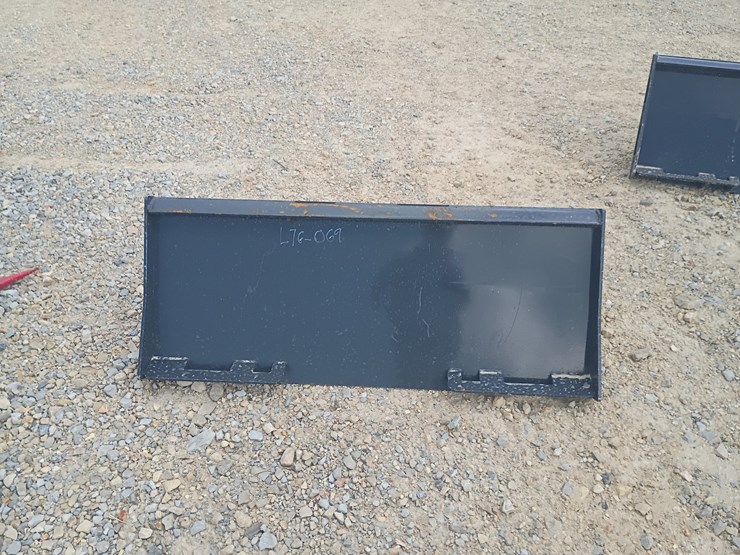 #l76-069-•-landhonor-utility-hitch-adapter-skid-steer-attachment-image-3