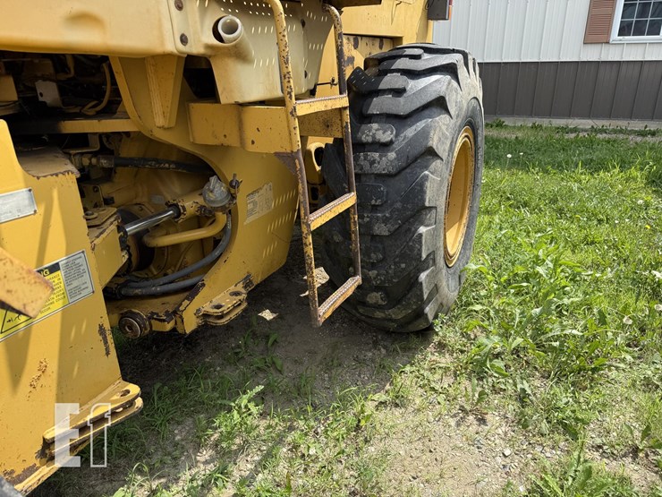 2019-deere-524l-image-9