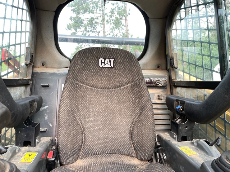 caterpillar-242d-image-21