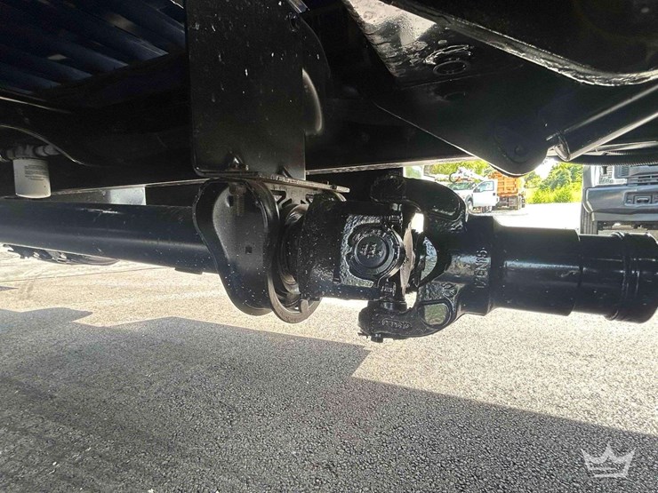 2018-freightliner-m2-106-image-40