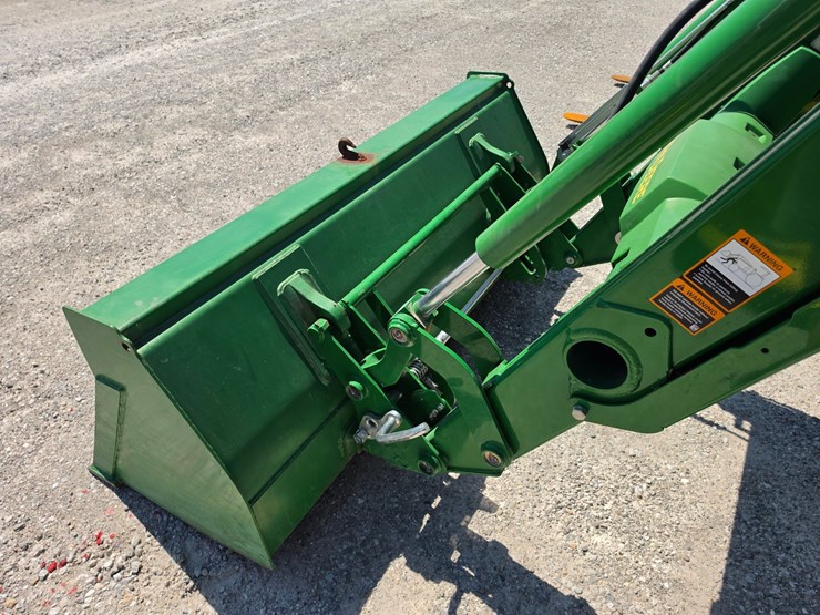 2022-john-deere-5045e-image-24
