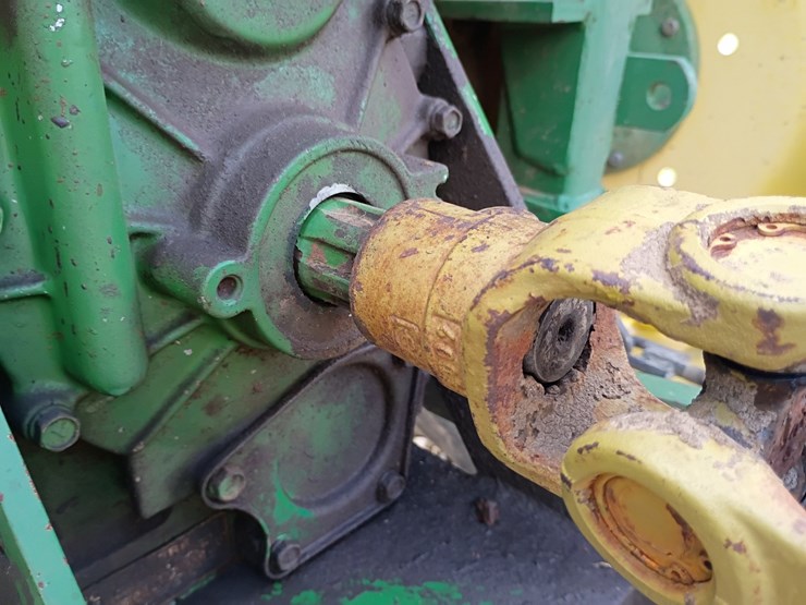 1992-john-deere-870-image-35