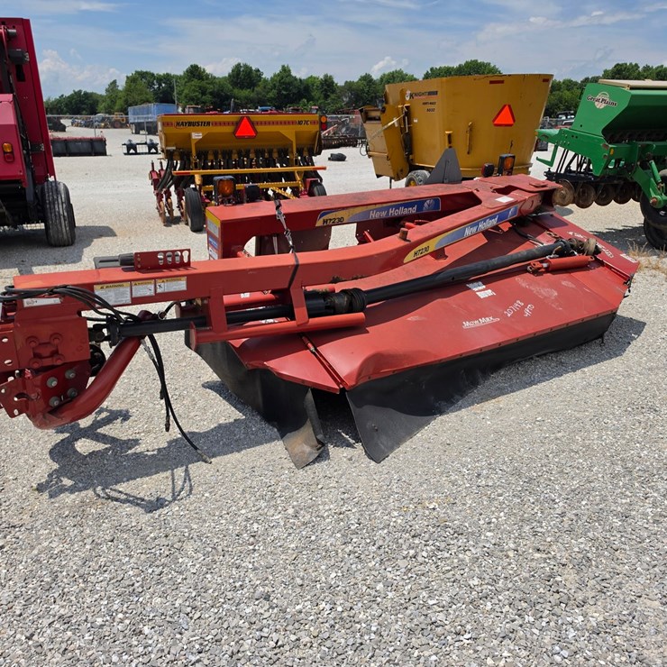 2013 NEW HOLLAND H7230