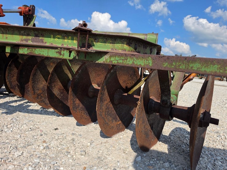 john-deere-aw-image-4