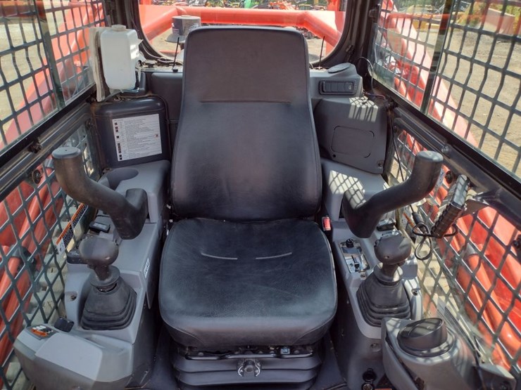 kubota-svl97-2-image-13