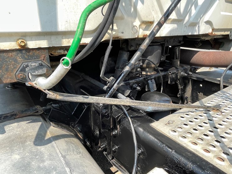 2011-international-prostar-image-18