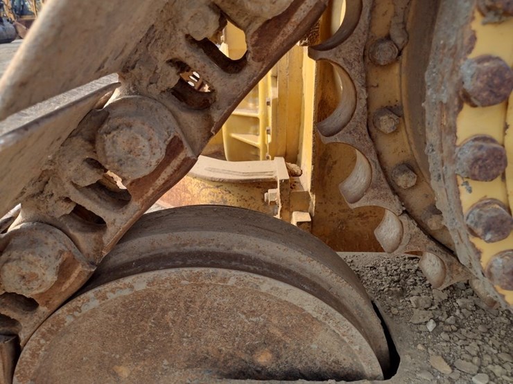 caterpillar-d6h-image-23