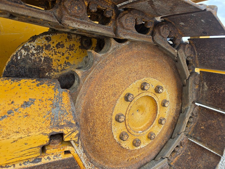 2016-deere-550k-xlt-image-16
