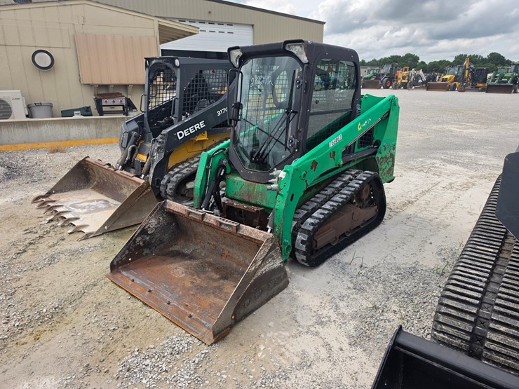 2015-bobcat-t450-image-1