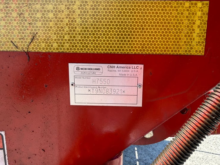 2009-new-holland-h7550-image-6