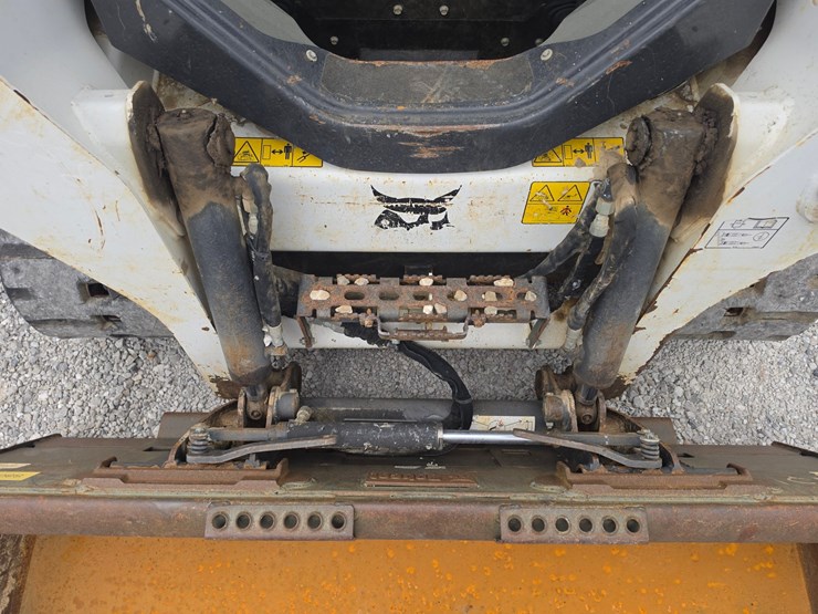 2022-bobcat-t550-image-9