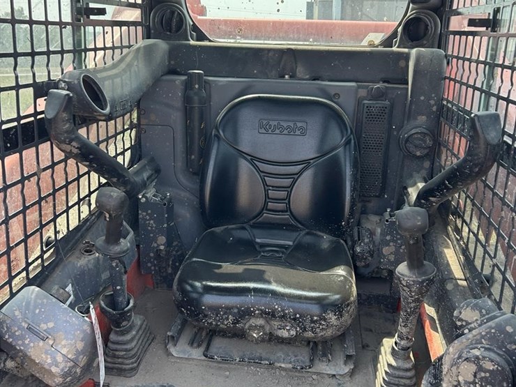 kubota-ssv75-image-15