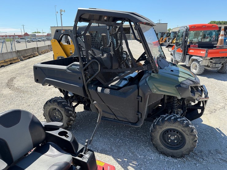 2021-honda-pioneer-700-image-14
