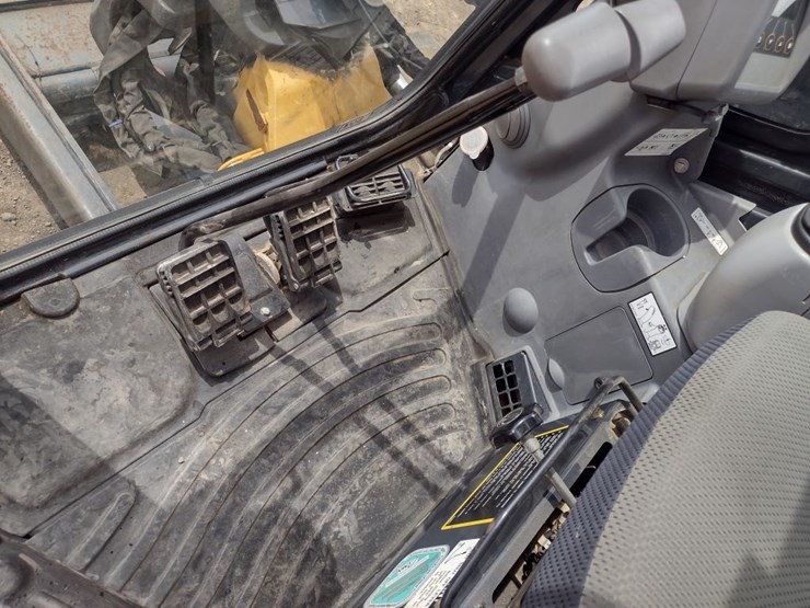 deere-60g-image-11