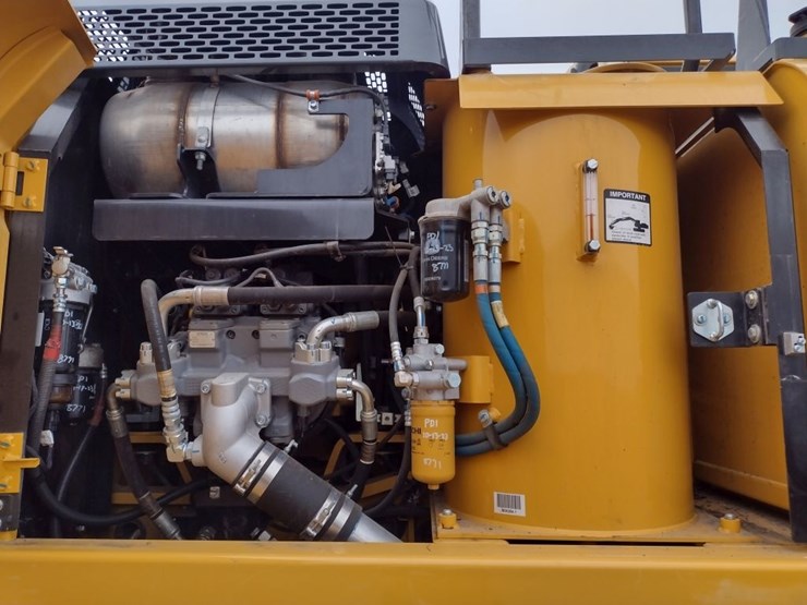 john-deere-24-image-32