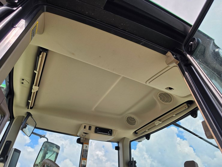 2022-john-deere-6120m-image-5