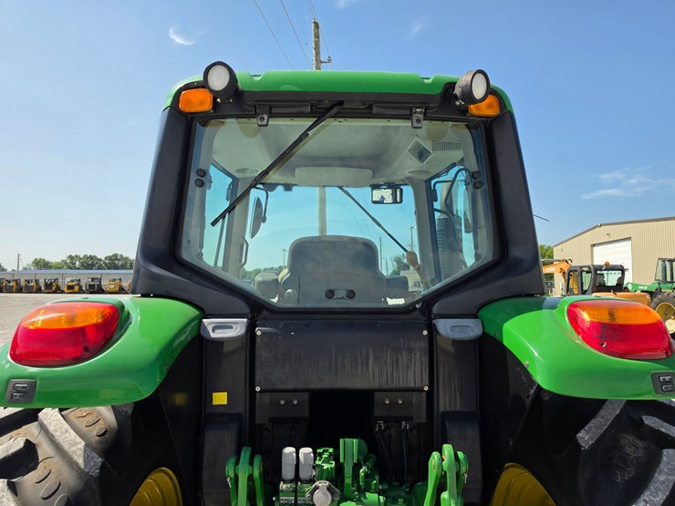 2014-john-deere-6140m-image-13
