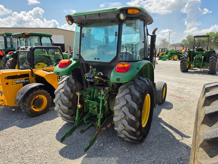 2016-john-deere-5085m-image-16